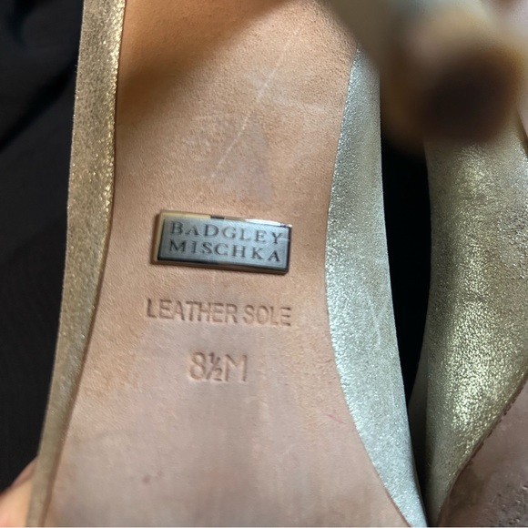 Badgley Mischka Gold Leather Heels Womens 8.5 Peep Toe Embellished Heels - Picture 11 of 11